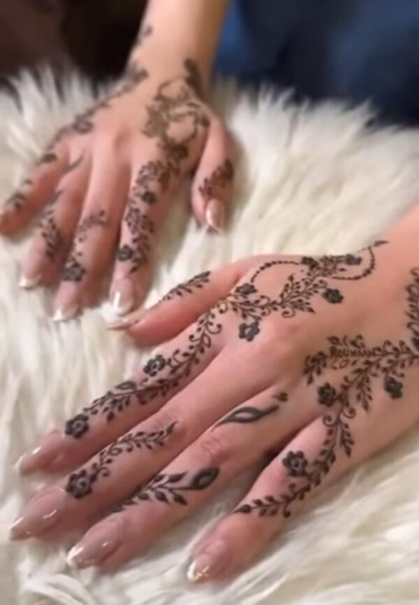 Back Hand floral Strip